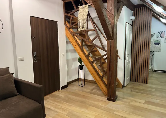 Muresenilor 15b * 브라쇼브